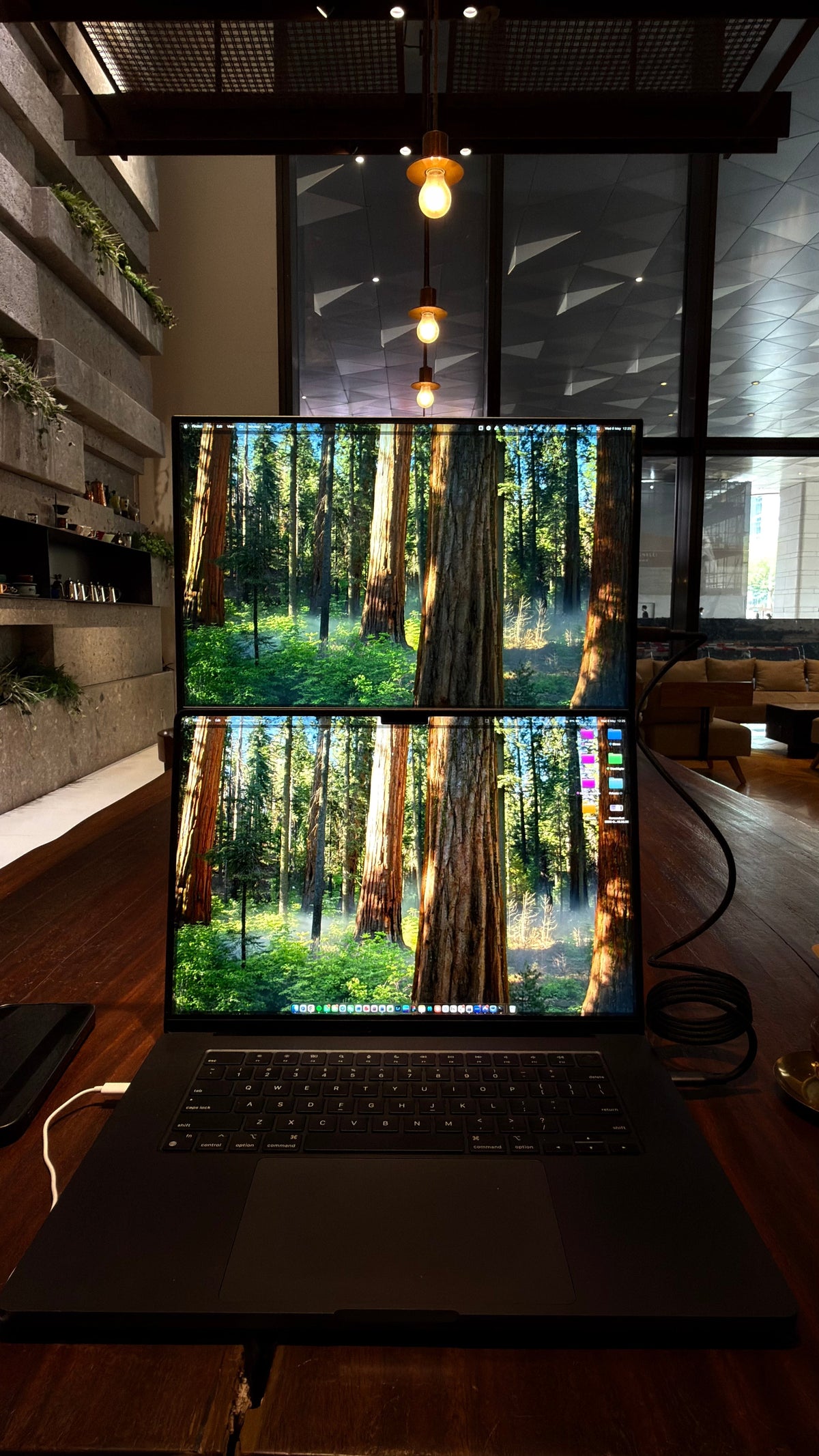 Digital Nomad Desk Setup Guide